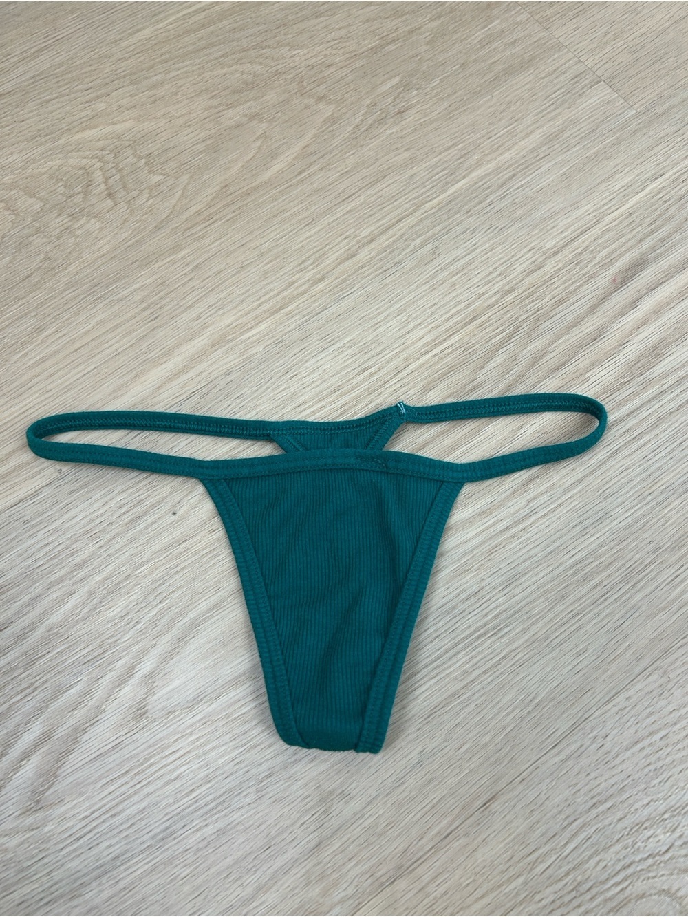 PINK Victoria’s Secret Ribbed V-String Thong Panty S